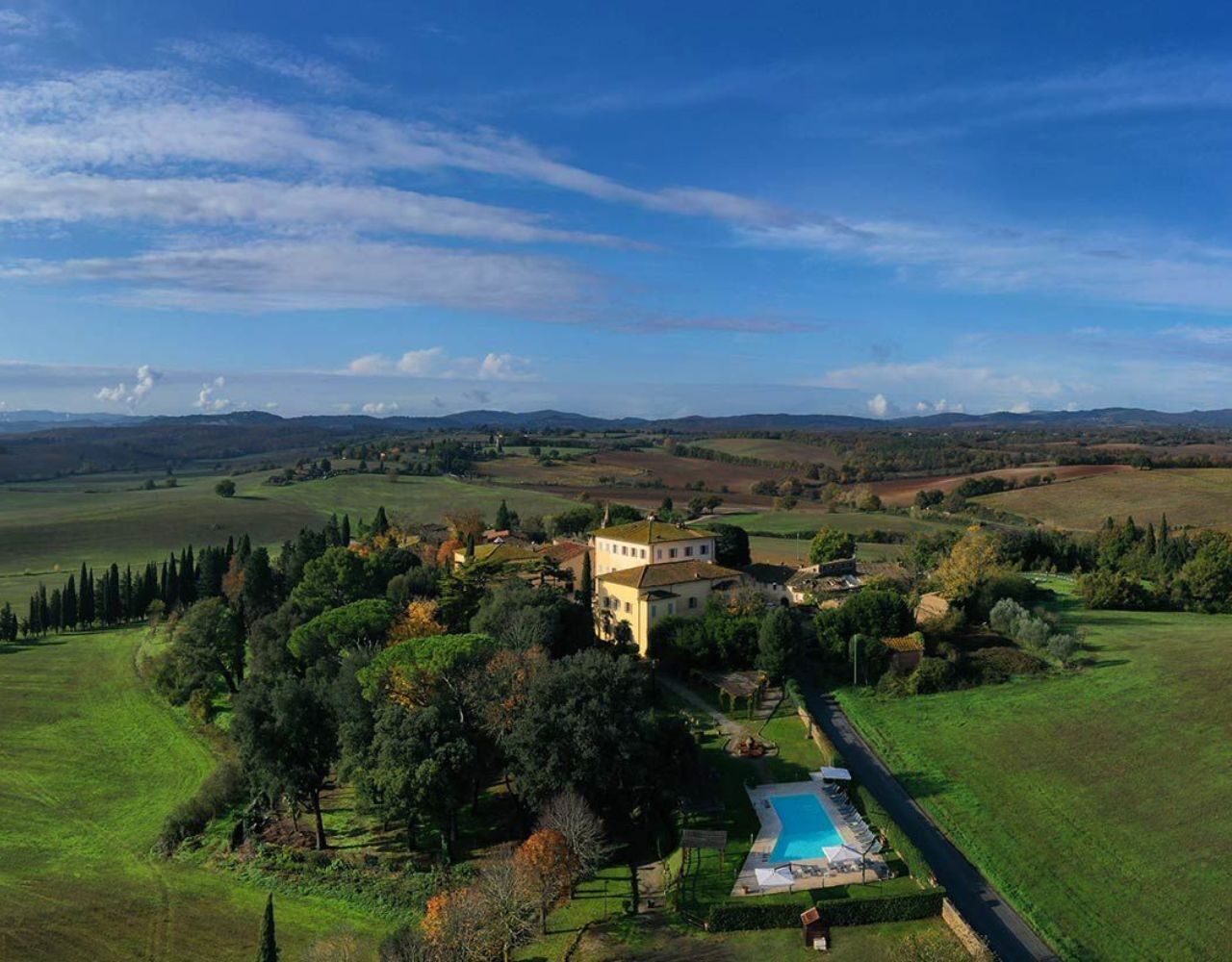https://primatravel.si/wp-content/uploads/2025/12/primatravel_naslovna_toskana_villa_sabolini-1280x1000.jpg